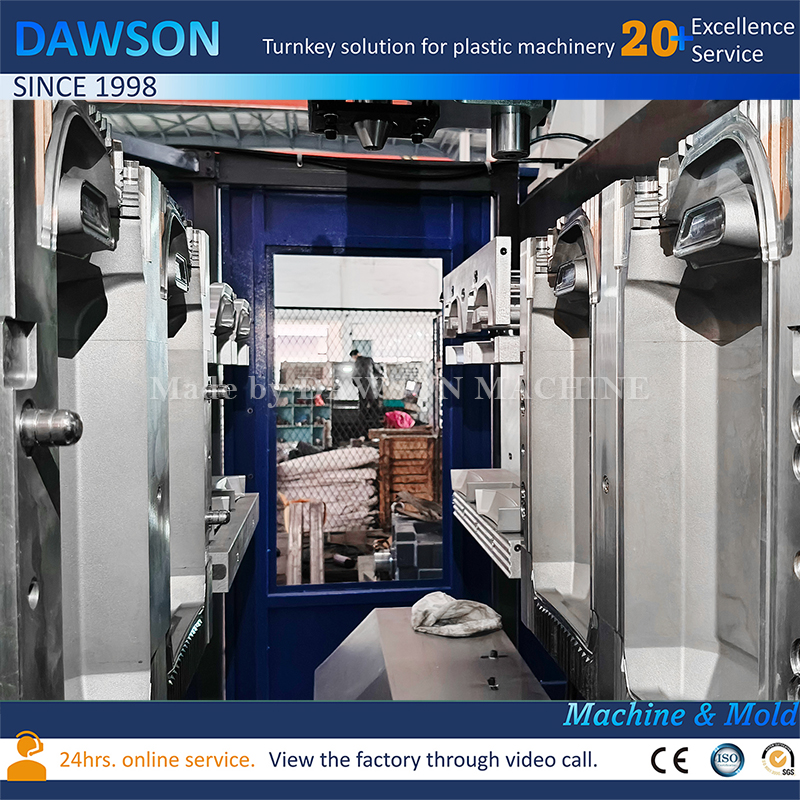 آلة نفخ علب جيري المعتمدة من CE DSB90II ذات المحطة المزدوجة لزجاجات المواد الكيميائية HDPE سعة 5 لتر