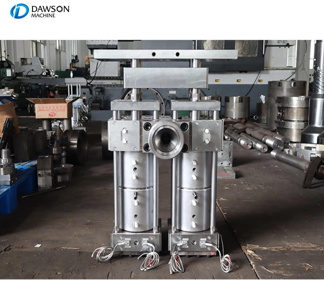 رأس القالب ذو الأربعة رؤوس المستمر لآلة التشكيل بالنفخ للبثق لإنتاج زجاجات HDPE/PP صغيرة