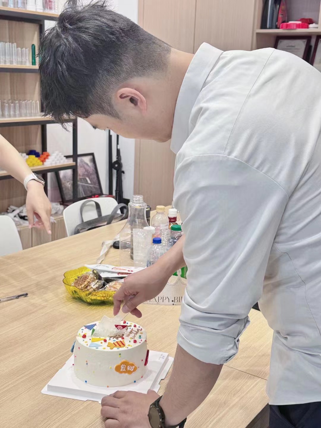 نحتفل بعيد ميلاد رئيسنا، ونتمنى الصحة والسعادة لعملائنا!