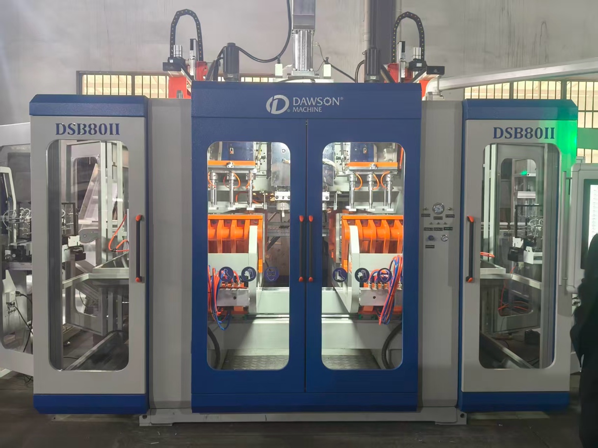 آلة التشكيل بالنفخ والبثق1.jpg