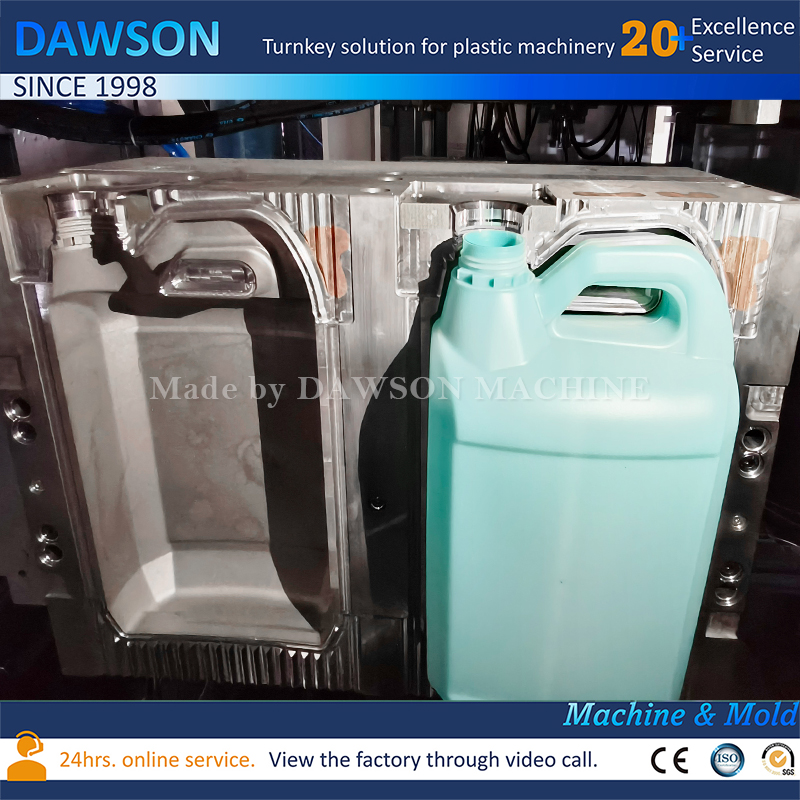 آلة نفخ علب جيري المعتمدة من CE DSB90II ذات المحطة المزدوجة لزجاجات المواد الكيميائية HDPE سعة 5 لتر