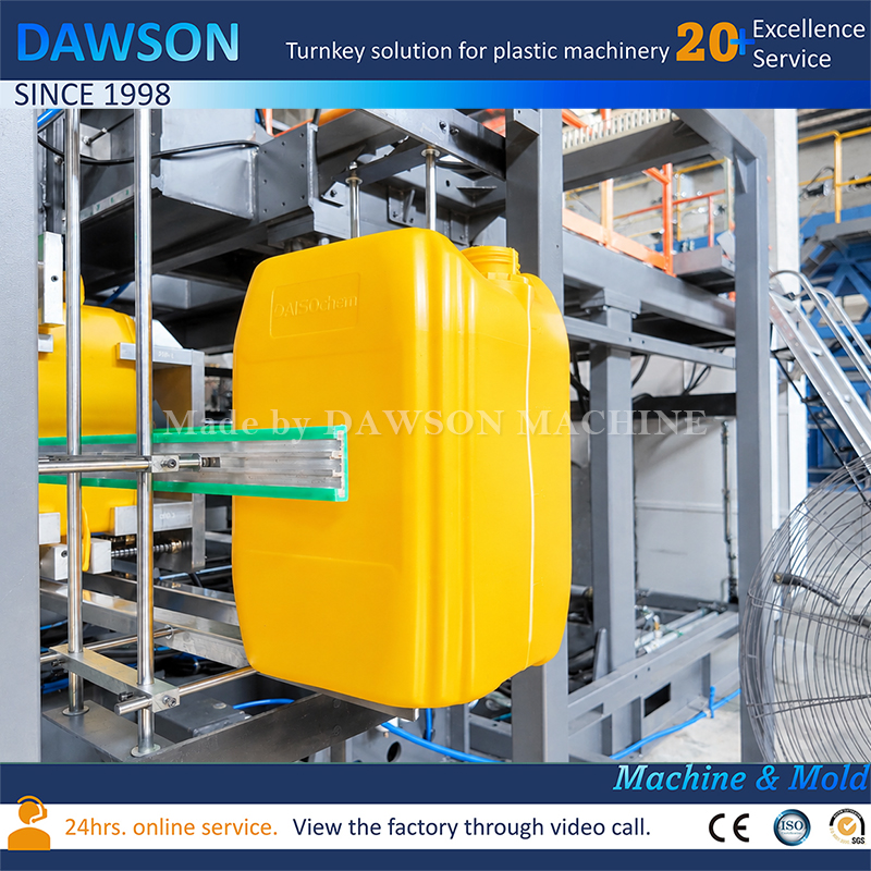 HDPE جيري يمكن نفخ آلة 30L جيري يمكن صنع الآلات